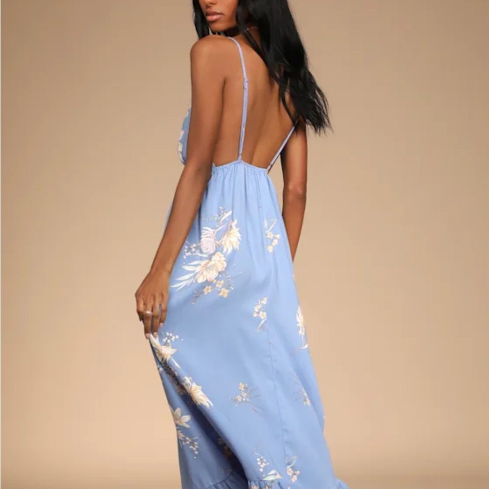 Lulu’s Light Blue Floral Maxi Dress Size M - Picture 2 of 7